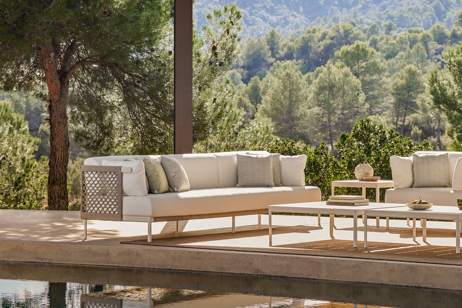 LEGACY WOVEN SOFÁ 3