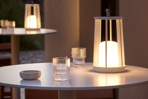 ZUMA TABLE LAMP
